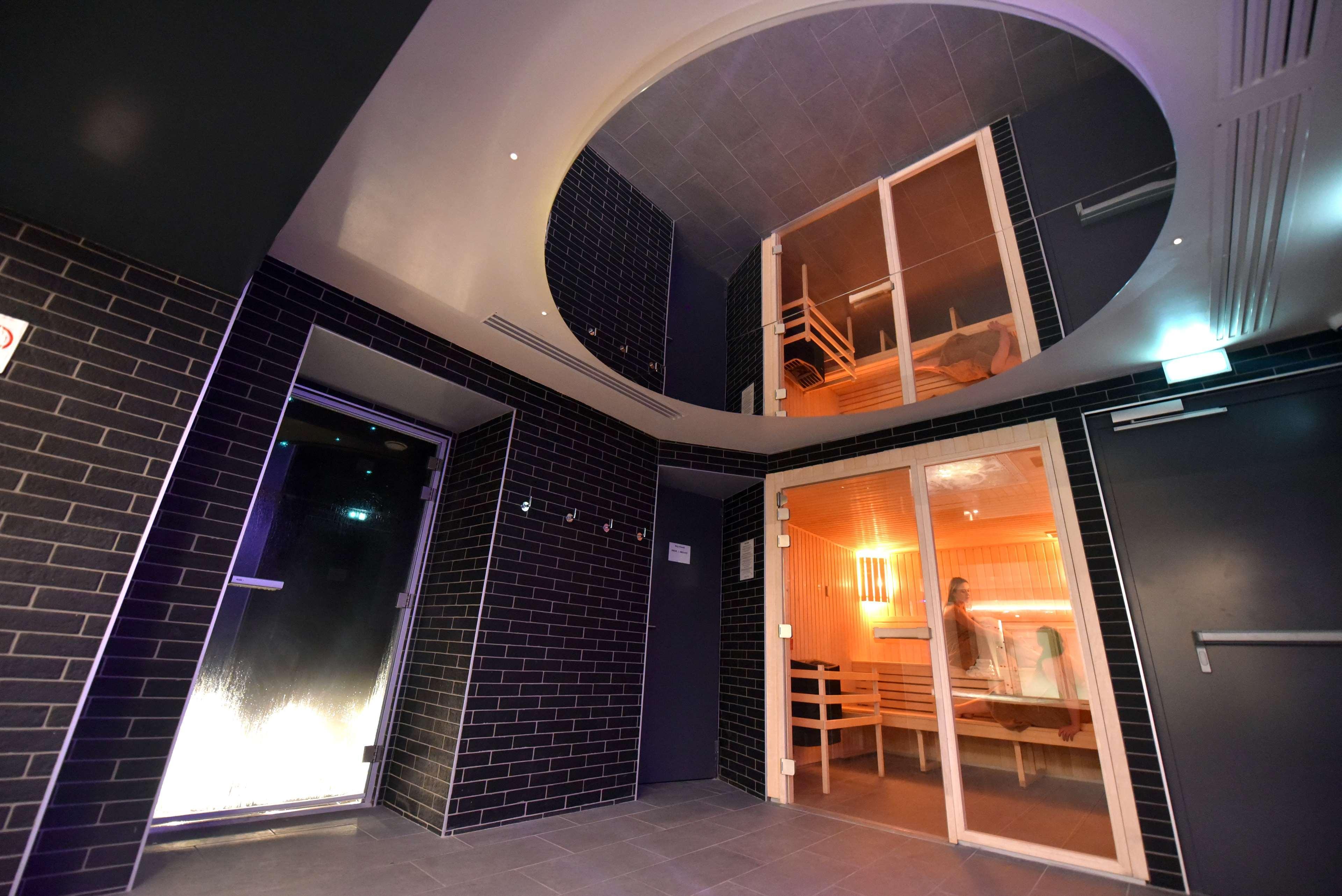 Kyriad Hotel Dijon Gare Экстерьер фото
