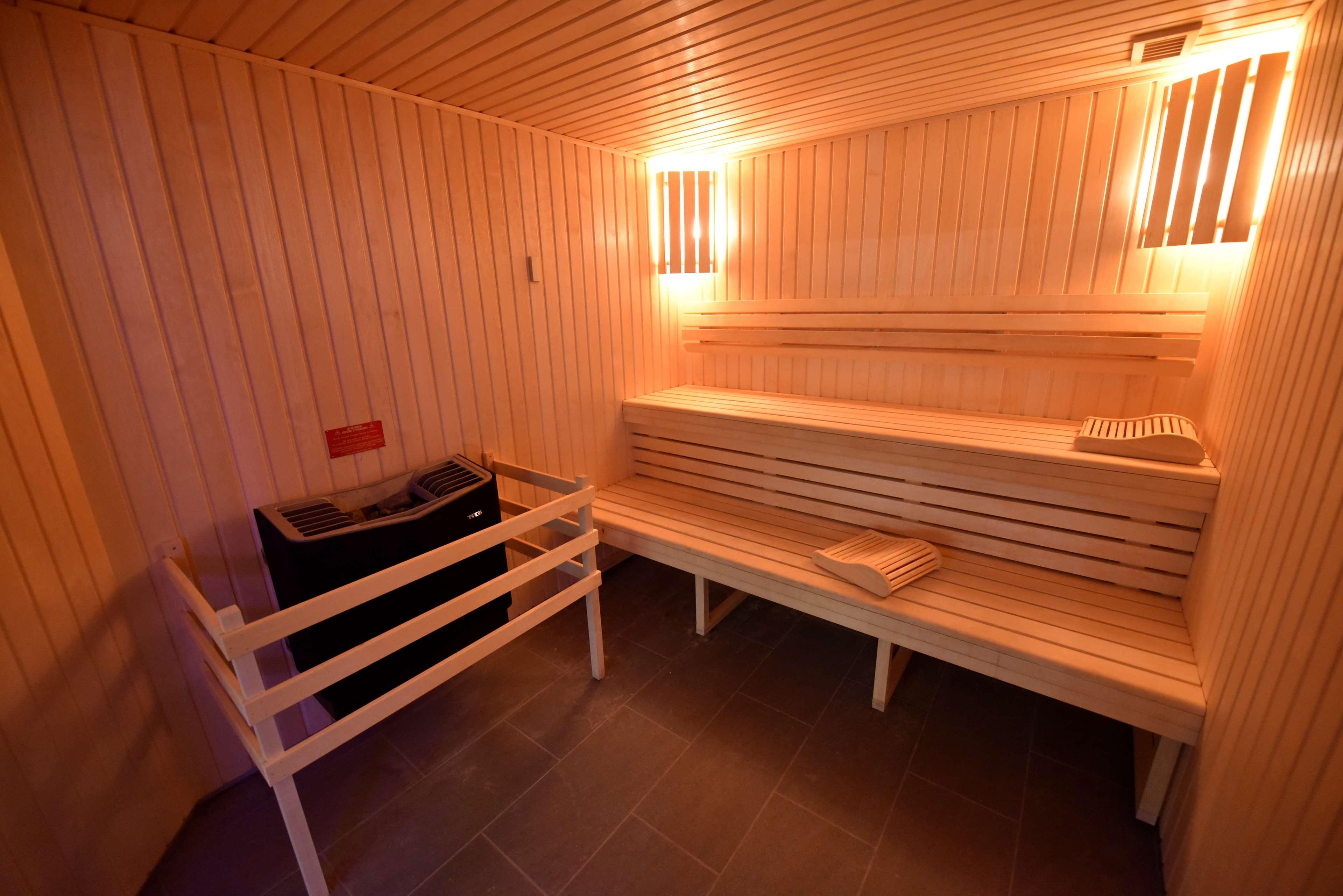 Kyriad Hotel Dijon Gare Экстерьер фото