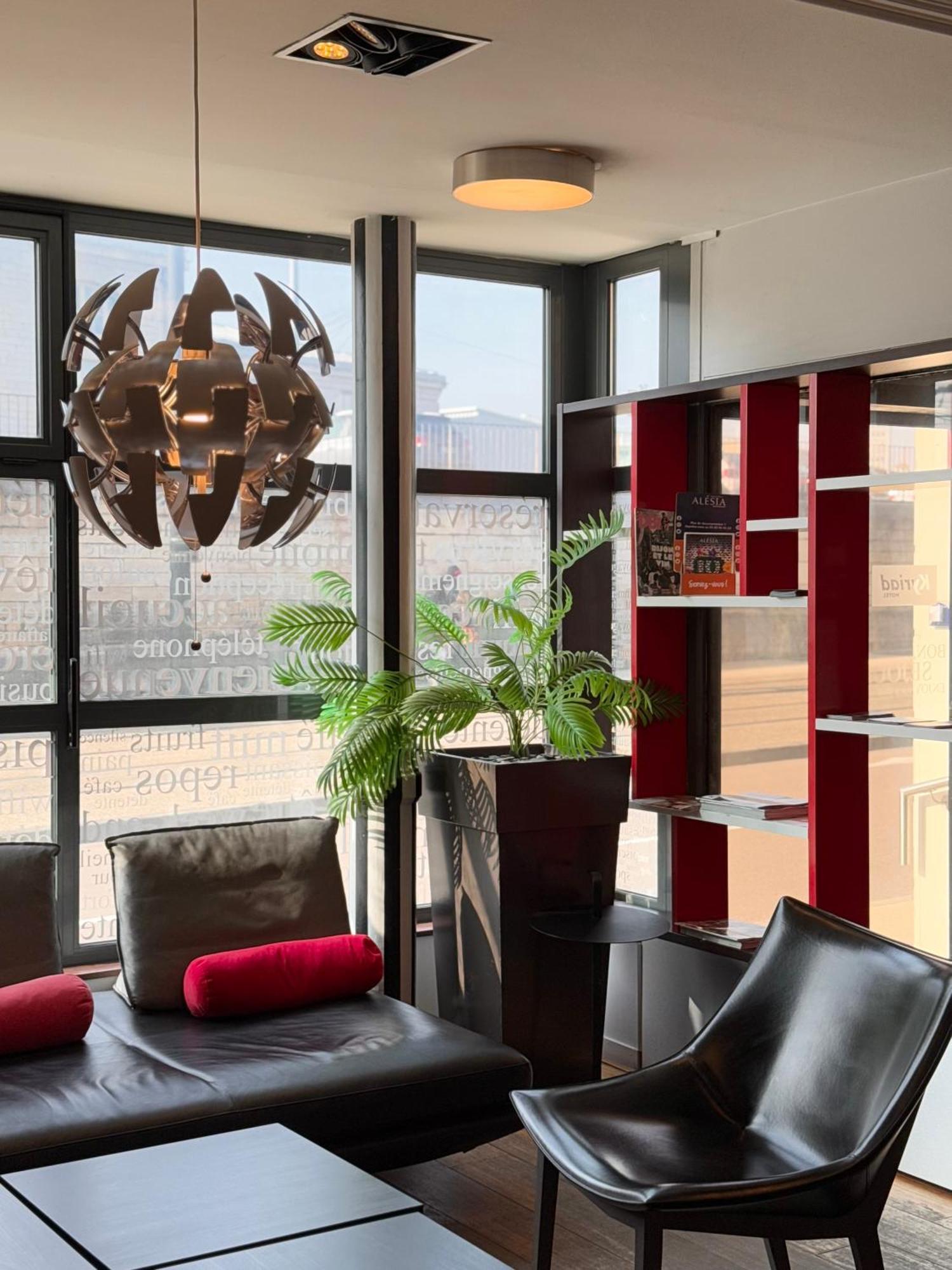 Kyriad Hotel Dijon Gare Экстерьер фото