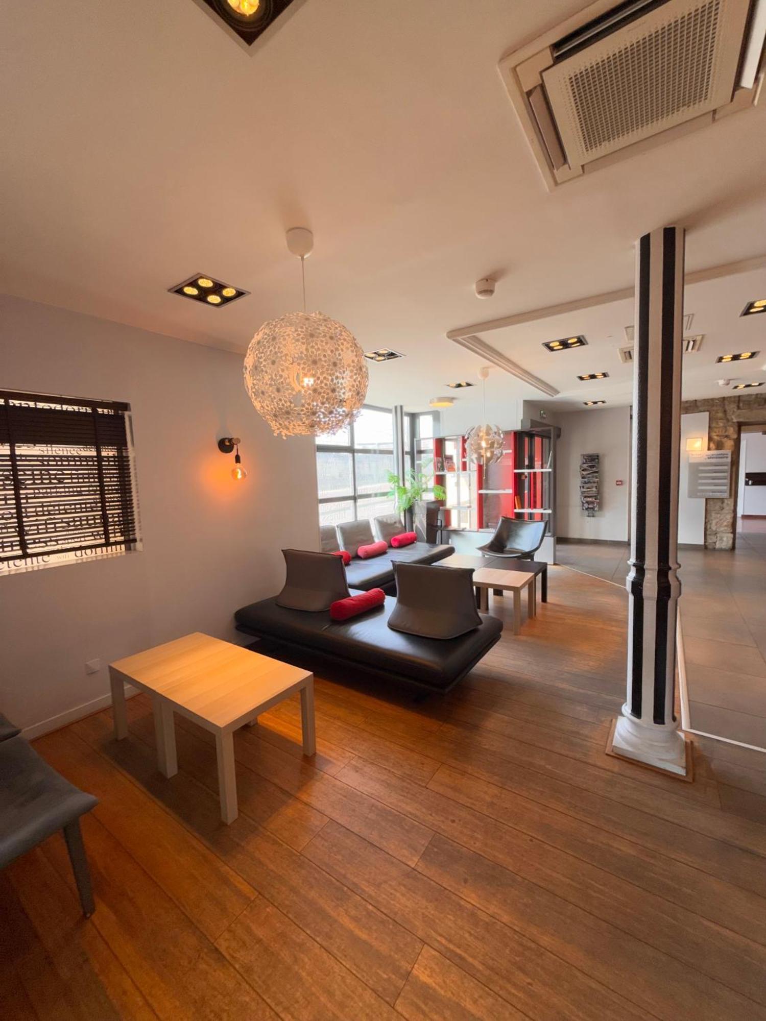 Kyriad Hotel Dijon Gare Экстерьер фото